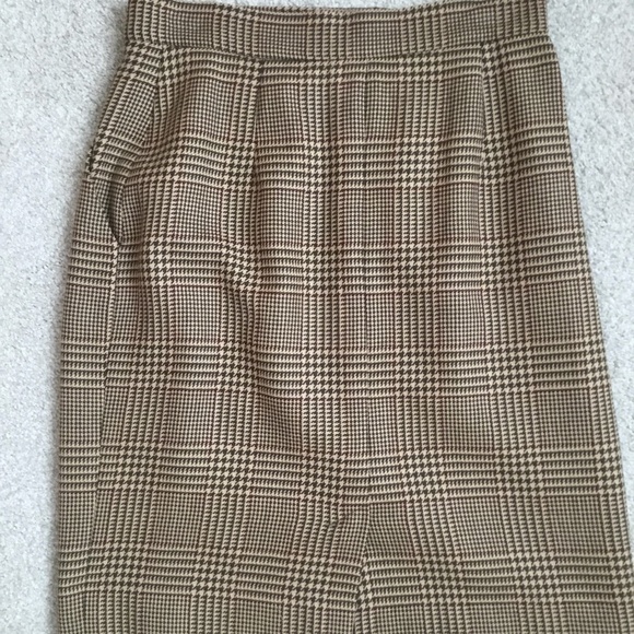 Jones New York Dresses & Skirts - Women's Skirt